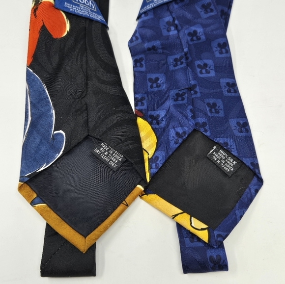 VINTAGE DISNEY WINNIE THE POOH LOT OF 2 NECKTIES MENSWEAR BLACK & BLUE MEN OS - Picture 12 of 12